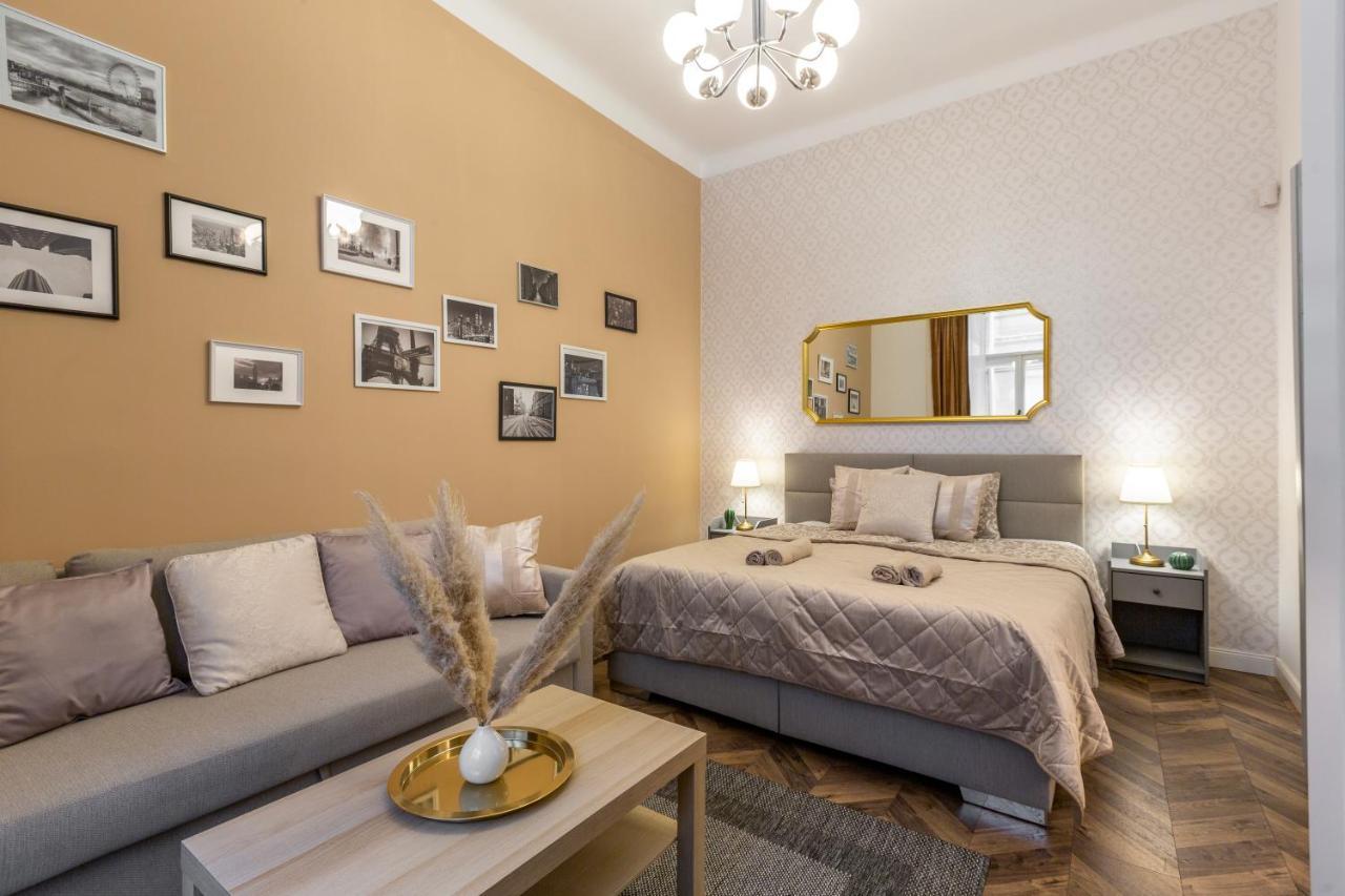 Central Quentin Home With Sauna Next To The New York Cafe บูดาเปสต์ ภายนอก รูปภาพ